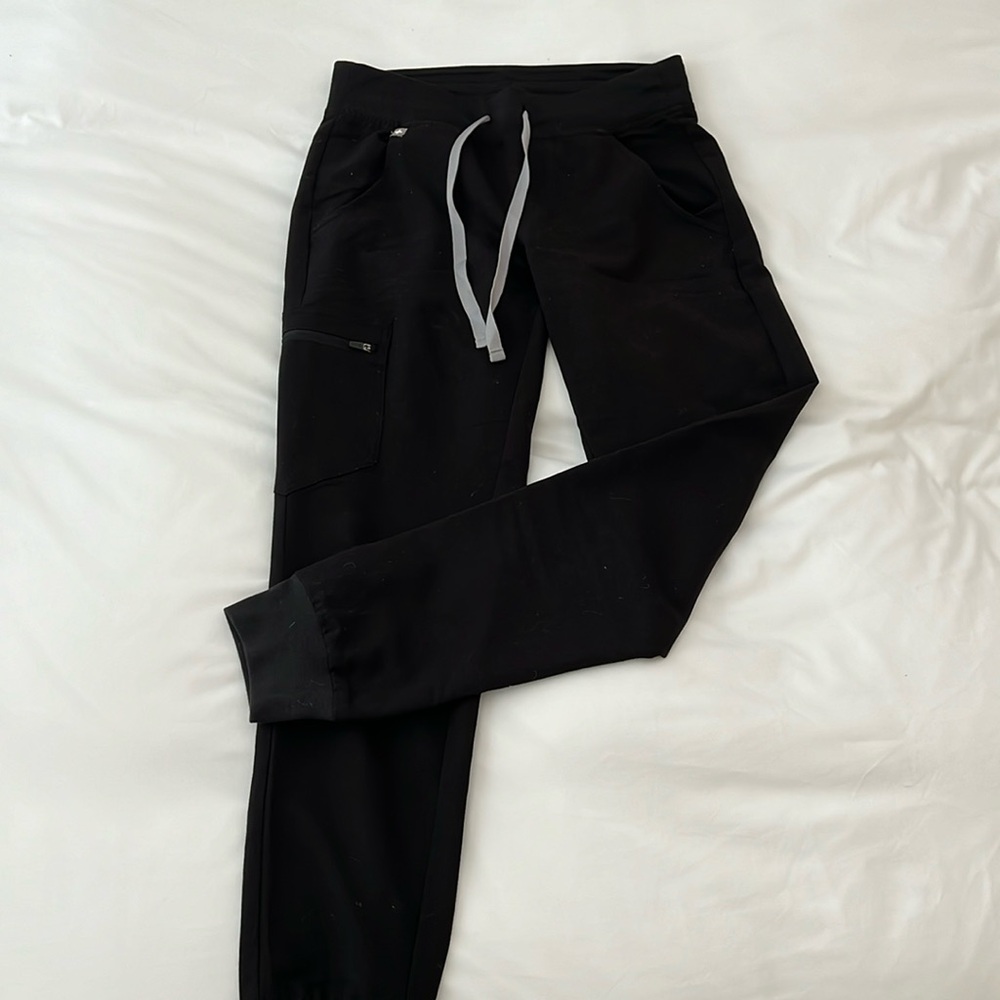 FIGS black jogger scrub pants XS!